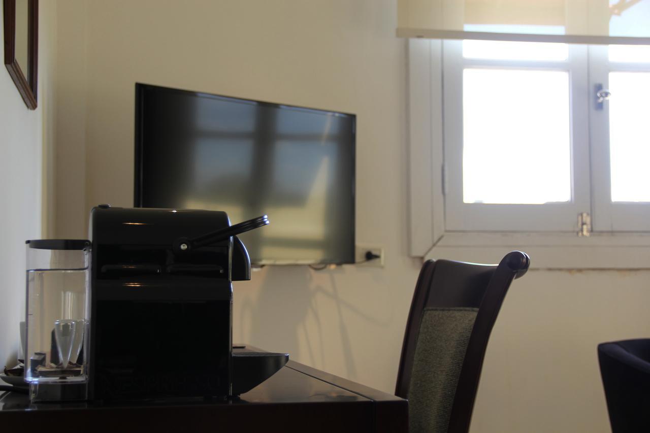 Real Hotel Lujan Luaran gambar