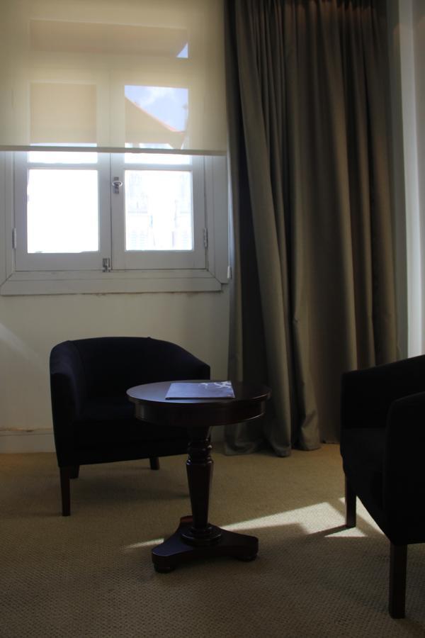 Real Hotel Lujan Luaran gambar